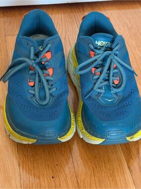 Men’s Hoka Stinson ATR 6 Size 7 teal and yellow